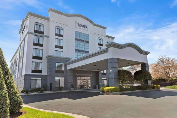 Hotel 33 of 35