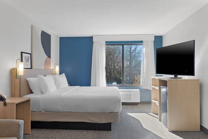 Room 15 of 35