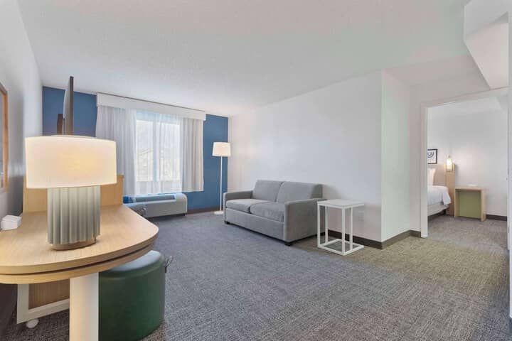 Room 19 of 35